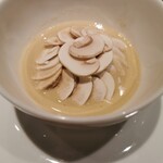 川崎 鮨 Sublime - 熟成させたマッシュルームのスープ