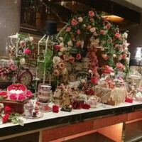 ロビーラウンジ 「マーブルラウンジ」 ヒルトン東京 - 全部オブジェです、食べられません。