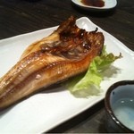 大衆酒場 金魚 - ホッケ焼き、 東京の居酒屋で出てくる平べったい冷凍ものより、味も形(3D)も格段に良かった