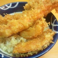 北新地 天富 - 天丼！！黄金色で美味しいそうです♪