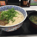 Yoshinoya - 牛タンとろろ丼 みそ汁もセット