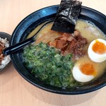 久留米らーめん よかろうもん - 