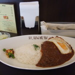 ビーフカレー（目玉焼きのトッピング）