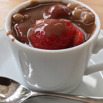 飛行船スタイル 南條 - 苺ハーブ風味バニラアイスホットチョコレートかけ