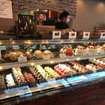 ロートンヌ 秋津本店 - 内観