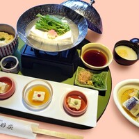 湯豆腐と名物ゆばかけご飯 　