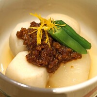 うなぎ 目白ぞろ芽 - 里芋、蕪そぼろ味噌