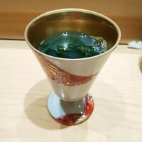 鮨 龍次郎 - 蛤の出汁に若芽