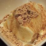 ジビエ料理 あまからくまから - 「黒蜜きなこアイス」：黒蜜のホッとする甘さときなこの香ばしさは、王道の輝き♪