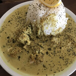 ヨバレヤ - チキンカレー大盛