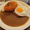 洋食屋クメキッチン - 料理写真:カレー＋コロッケ＋目玉焼