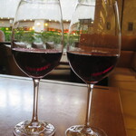 IL PINOLO LEVITA - グラスワイン　990円、1,320円
