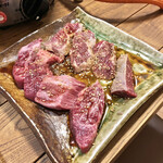和牛焼肉と新鮮ホルモン MIYAKO - ハラミ、サガリ