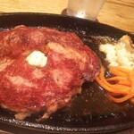 ステーキ&ハンバーグそして勝揚げ 肉山 - ステーキ1200円+ご飯セット300円 お肉は普通に美味しいですが、肉山と期待して行くと違うかもしれません