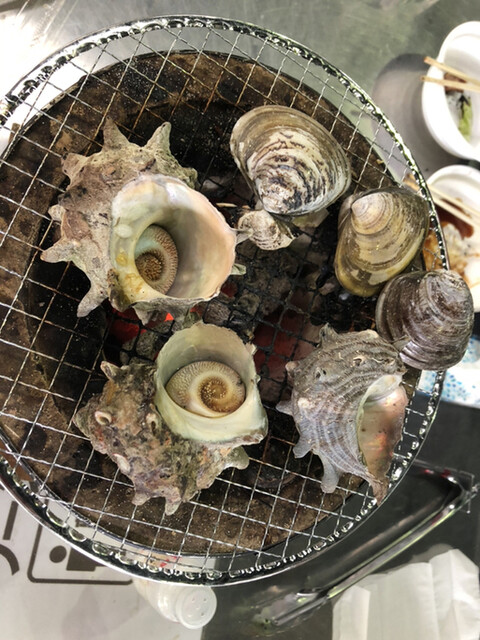 堺出島漁港 とれとれ市 湊 魚介料理 海鮮料理 食べログ
