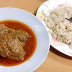 ハラールフードマルハバ - チキンコルマ。鶏を使ったヨーグルトベースのカレー。