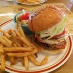 ローラーコースト 中川本店 - これはエッグベーコンバーガー