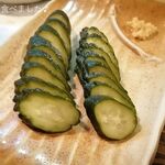 ざぶとん - 月水木は200円メニューのぬかづけ！！！
      （月水木以外は300円）
      イーズナブル！！！