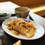 半田屋 - 豚キムチは程よく
肉少なめのアッサリ