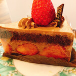 菓子工房 yamao - 和田さん農家の生チョコ苺ケーキ　¥600