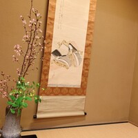 本湖月 - 個室の床の間　自宅にはなかなか見られなくなりました