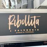 Riboritaesarumeria - 「サルメリア」とは、イタリアに存在する生ハム・サラミを専門的に扱うお店のこと。