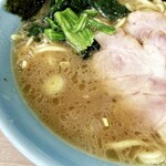 横濱ラーメン あさが家 - バランス重視のスープ。
