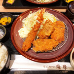 Tonkatsu Satsuma - ■牡蠣ミックスフライ定食(ご飯大盛り)■
      大ぶりの牡蠣フライx2・エビフライ・トンカツ
      フライはとても美味しかったですが、ご飯がビシャビシャで残念なお味でした。。。