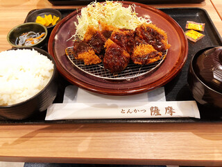 Tonkatsu Satsuma - ■国産ヒレ味噌カツ定食(ご飯大盛り)■
                        サクサクのカツと甘い味噌ダレが美味しかったですが、ご飯が保温状態が悪かったのか残念なお味でした。