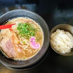 麺家 八兵衛 - 令和2年5月 豚骨味噌らーめん 税込800円 ランチタイム小ライス 無料 