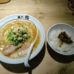 麺や佑 - 令和2年5月 鶏魚豚ラーメン税込 830円 ランチタイム 高菜ごはん 税込50円