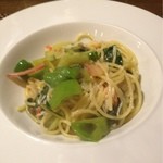 カノーヴァ - ランチA（1400円）:農園野菜とカニのパスタ