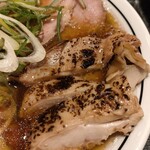 京都 麺屋たけ井 - 鶏もも肉炙り仕上げ