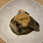 鮨 由う - （追加）蒸し鮑の肝ソース　雲丹乗せ