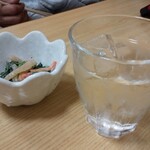 ますみや食堂 - お通し  200円     景虎梅酒ロック  550円