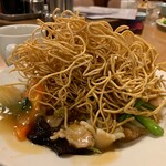 南海飯店 - かたい焼ソバの麺