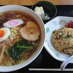 阿Q - ラーメン+半チャーハン￥900