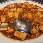 三元閣 - 麻婆豆腐は辛さに加え、中華独特の旨味が加わりとても美味しかったです。