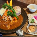 穀雨茶房もも - 薬膳カレー チキントッピング