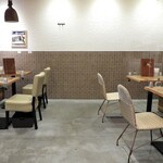 ibis cafe 槻木 - テーブル席