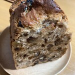 パン工房 ブランジェリーケン - ドライフルーツたっぷり山型パン