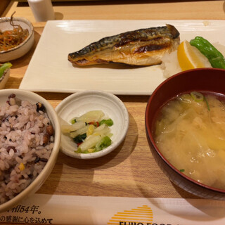 新橋でおすすめの美味しい定食 食堂をご紹介 食べログ 新橋でおすすめの美味しい定食 食堂をご紹介 食べログ