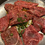 味ん味ん - 和牛肩サンカク