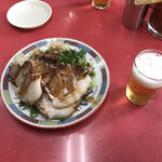 新福菜館 - 付出し肉 600円
      ビール[大] 600円