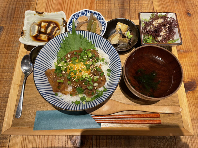 離島キッチン 日本橋店 三越前 定食 食堂 食べログ