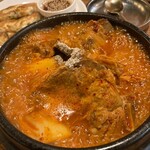 韓国家庭料理ジャンモ - カムジャタン鍋