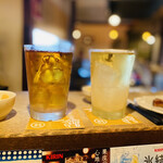 Rokumeikan - ウーロン茶とりんごジュース