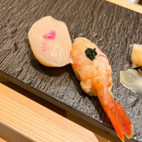 難波 鮨 よこ田 - ホタテ・ボタン海老