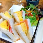 ナスビィ - サンドイッチ