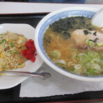 うな遊 さかい - チャーハンセット（みそラーメン）900円